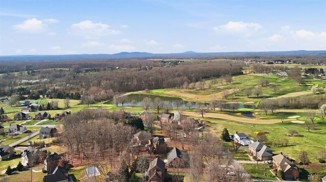 215 London Downs, Forest, VA 24551