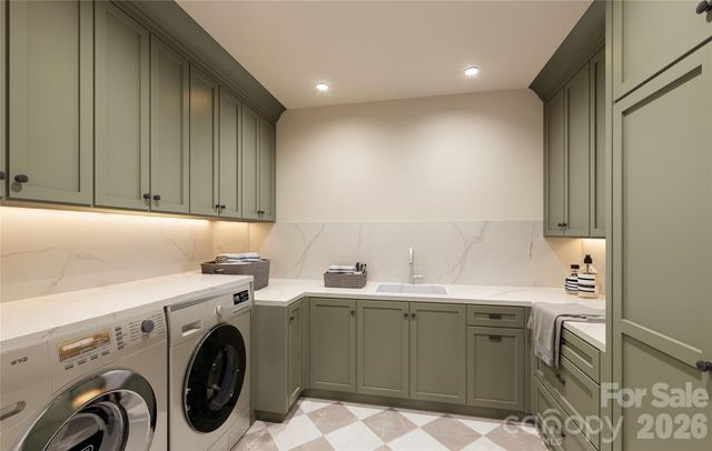 2052 Hopedale Avenue, Charlotte, NC 28207