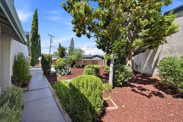 2181 Laddie Court, San Jose, CA 95121