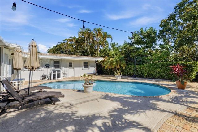 2220 NE 34th Court, Lighthouse Point, FL 33064