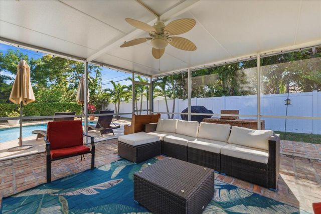 2220 NE 34th Court, Lighthouse Point, FL 33064