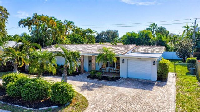 2220 NE 34th Court, Lighthouse Point, FL 33064