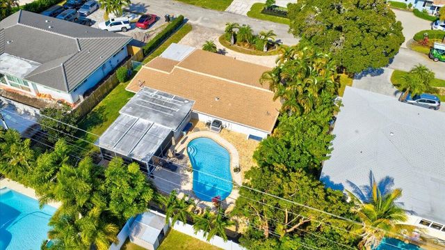 2220 NE 34th Court, Lighthouse Point, FL 33064