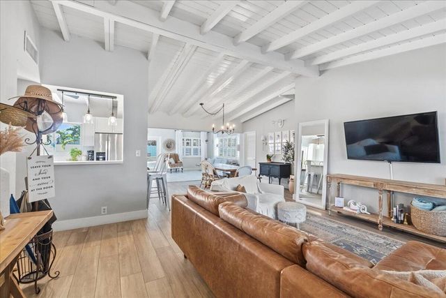 2220 NE 34th Court, Lighthouse Point, FL 33064