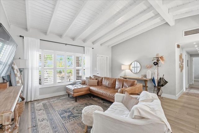 2220 NE 34th Court, Lighthouse Point, FL 33064