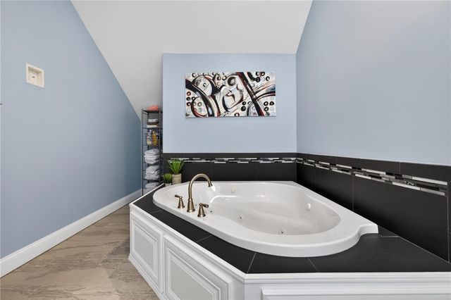 185 Rosewood Road, Somerset, MA 02726