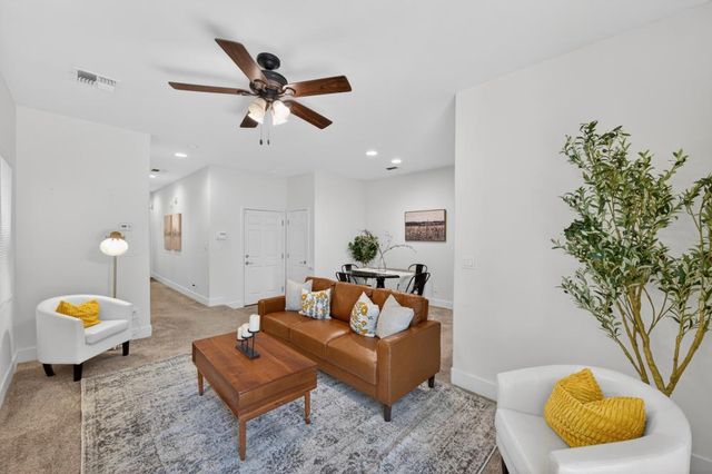 1728 27th St, Sacramento, CA 95816