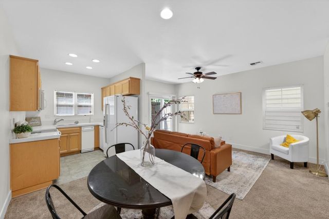 1728 27th St, Sacramento, CA 95816