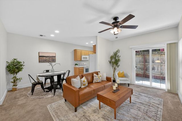 1728 27th St, Sacramento, CA 95816