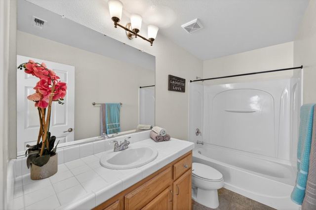 1728 27th St, Sacramento, CA 95816