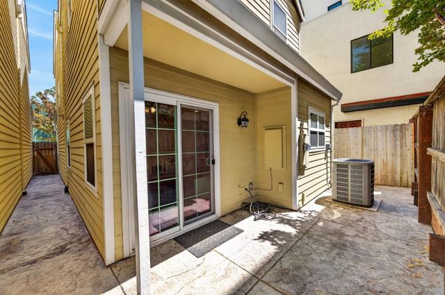 1728 27th St, Sacramento, CA 95816