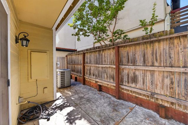1728 27th St, Sacramento, CA 95816