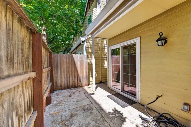 1728 27th St, Sacramento, CA 95816