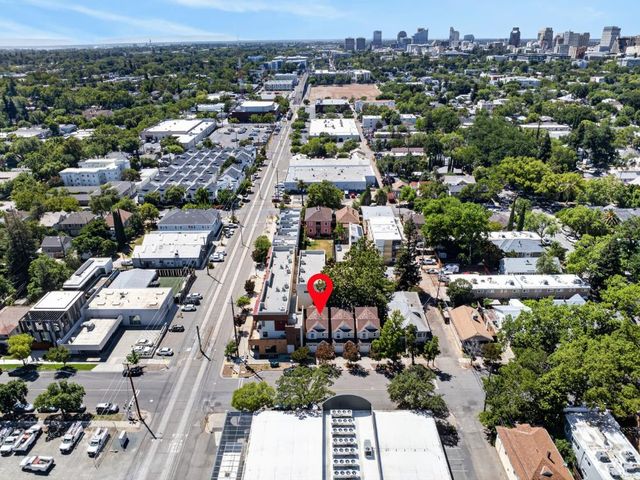 1728 27th St, Sacramento, CA 95816