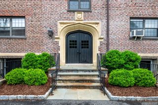 1456 Boston Post Road, Larchmont, NY 10538