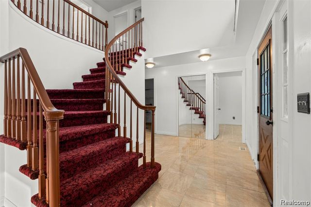 5420 Southlawn Drive, Sterling Heights, MI 48310