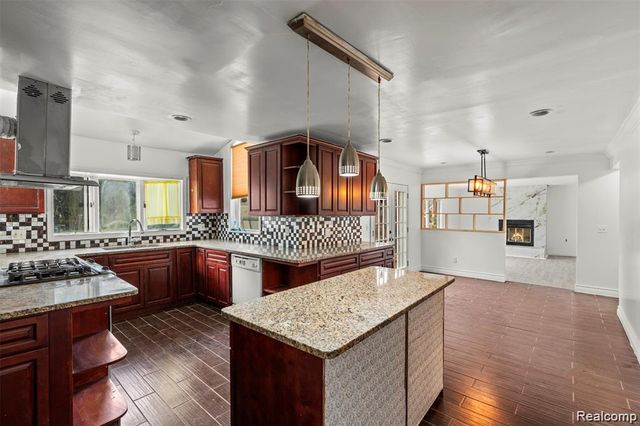 5420 Southlawn Drive, Sterling Heights, MI 48310