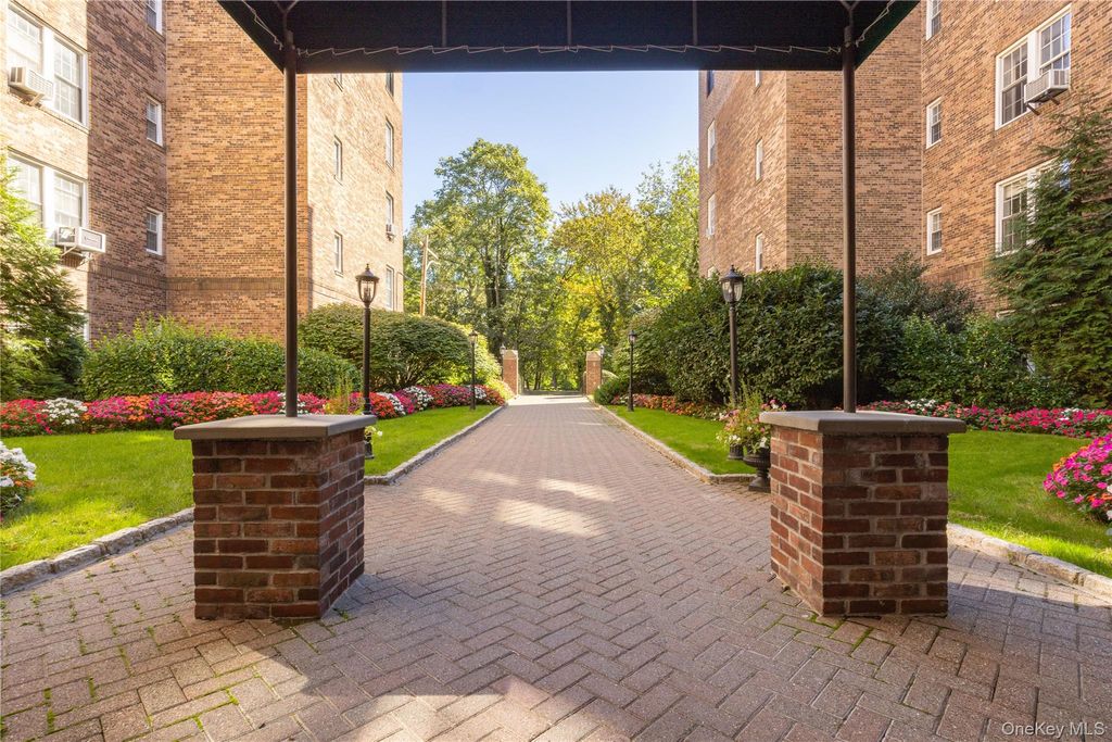 25 Parkview Avenue 2M, Bronxville, NY 10708 — photo 4