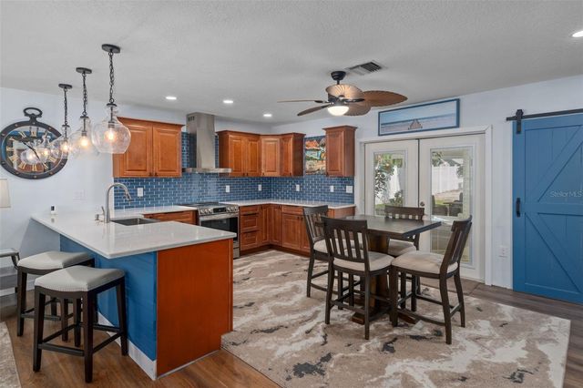 5715 INDIANA AVENUE, New Port Richey, FL 34652