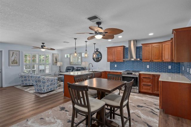 5715 INDIANA AVENUE, New Port Richey, FL 34652