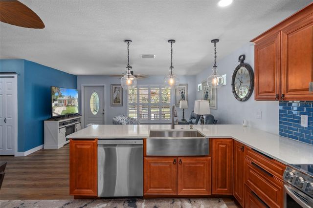 5715 INDIANA AVENUE, New Port Richey, FL 34652