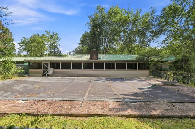 9925 State Route 108, Altamont, TN 37301