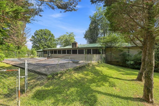 9925 State Route 108, Altamont, TN 37301