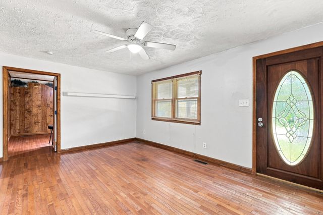 9925 State Route 108, Altamont, TN 37301