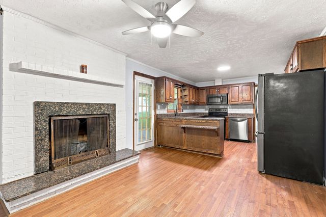9925 State Route 108, Altamont, TN 37301