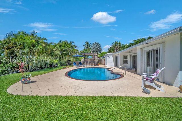 108 NE 30th St, Wilton Manors, FL 33334
