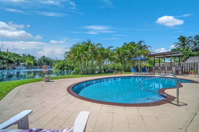 108 NE 30th St, Wilton Manors, FL 33334