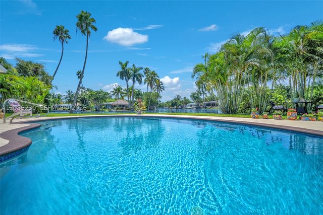 108 NE 30th St, Wilton Manors, FL 33334