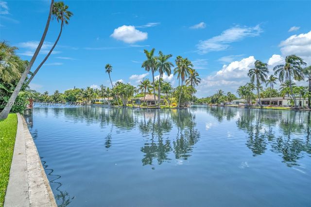 108 NE 30th St, Wilton Manors, FL 33334
