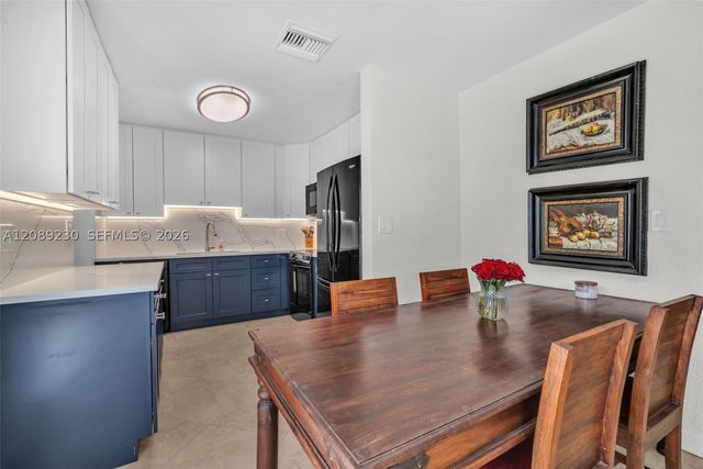 108 NE 30th St, Wilton Manors, FL 33334