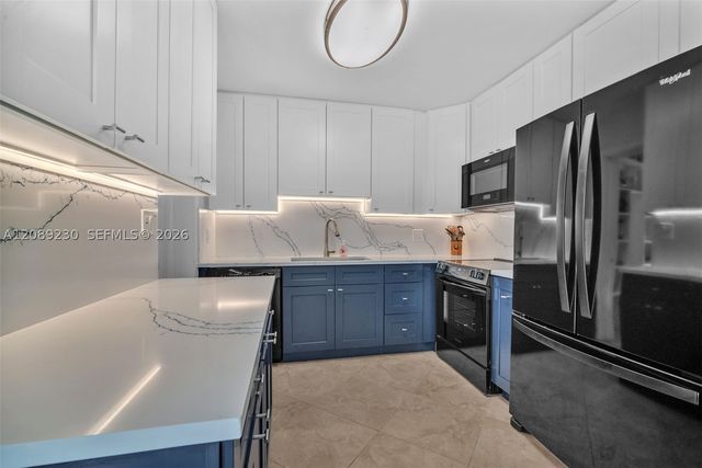 108 NE 30th St, Wilton Manors, FL 33334