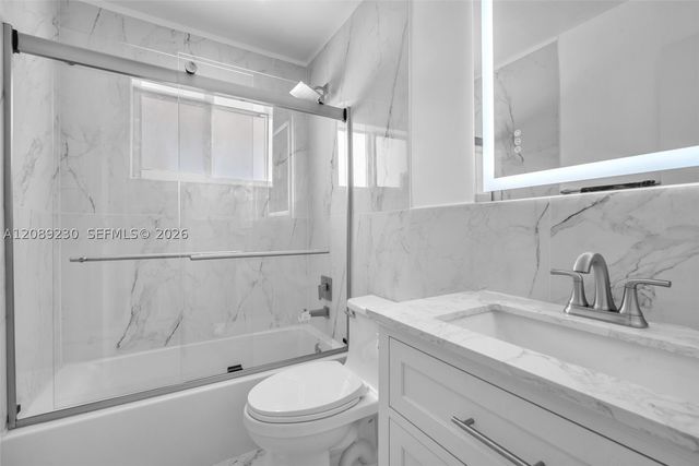 108 NE 30th St, Wilton Manors, FL 33334