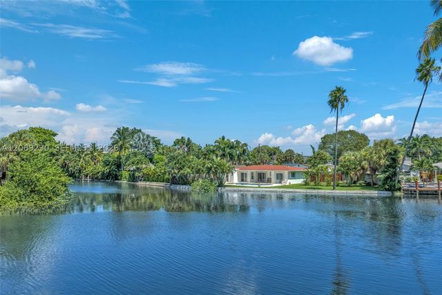108 NE 30th St, Wilton Manors, FL 33334