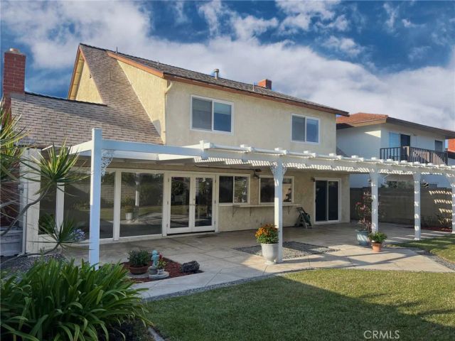 8372 Snowbird Dr., Huntington Beach, CA 92646