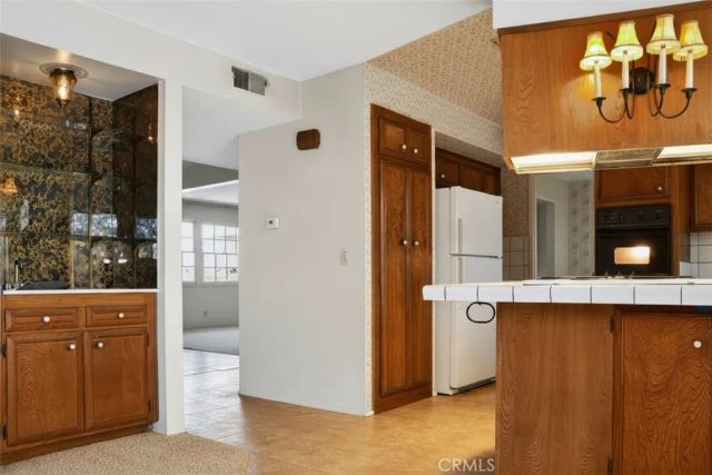 8372 Snowbird Dr., Huntington Beach, CA 92646