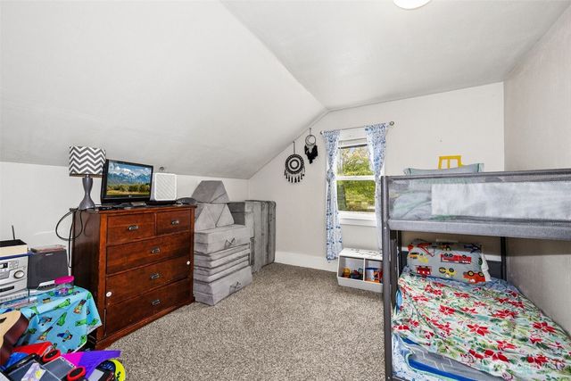 105 Oak Street E, Eatonville, WA 98328
