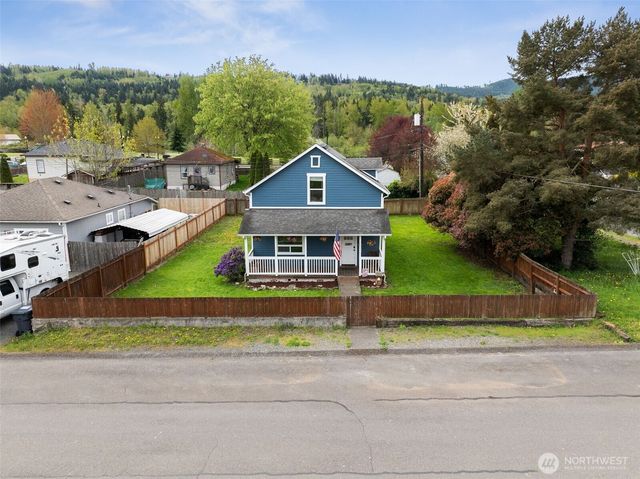 105 Oak Street E, Eatonville, WA 98328
