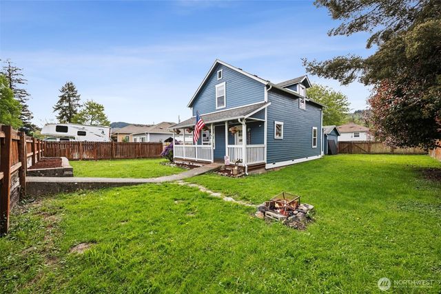 105 Oak Street E, Eatonville, WA 98328