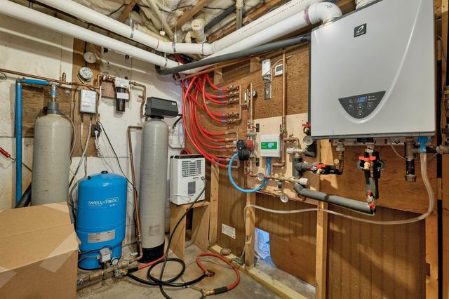 23 Pappas Road, Claremont, NH 03743