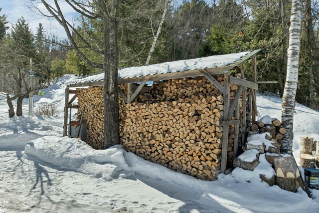 23 Pappas Road, Claremont, NH 03743