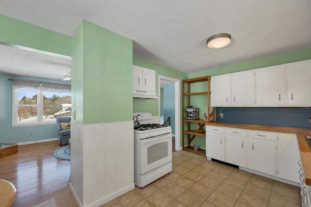 23 Pappas Road, Claremont, NH 03743