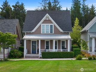 100 Horseshoe Lane, Pacific Beach, WA 98571