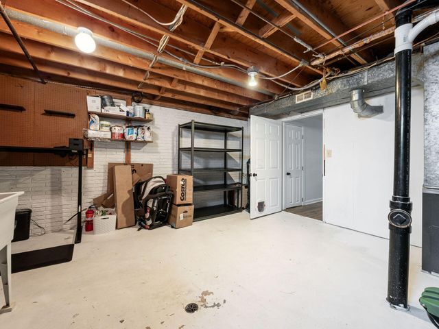 2001 Sawbury Boulevard, Columbus, OH 43235