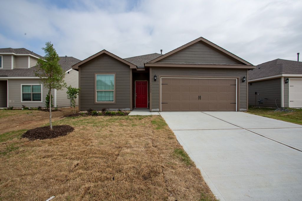 13526 Musselshell Drive, Ponder, TX 76259