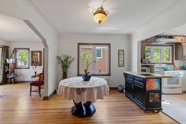 1136 Xerxes Avenue S, Minneapolis, MN 55405