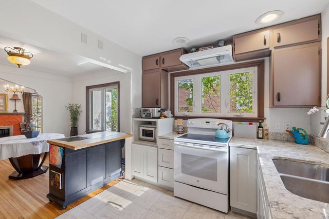 1136 Xerxes Avenue S, Minneapolis, MN 55405